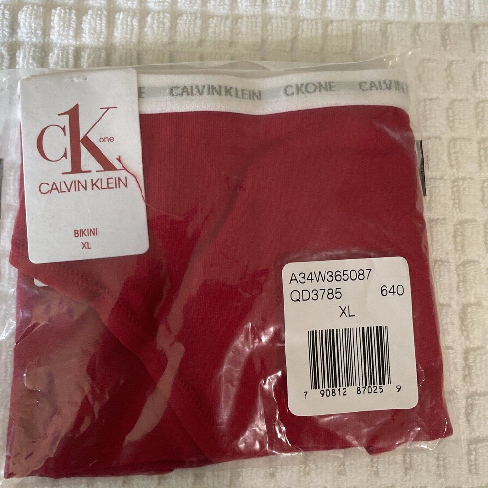 Calvin Klein Women's CK One Bikini Panty QD3785 Red Gala XL, 2 Packs
